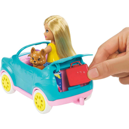 Barbie Chelsea Serie, Chelsea Auto und Camper Set mit 10+ Barbie Camping Accessoires