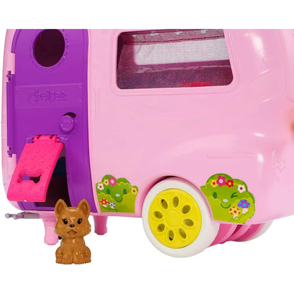 Barbie Chelsea Serie, Chelsea Auto und Camper Set mit 10+ Barbie Camping Accessoires