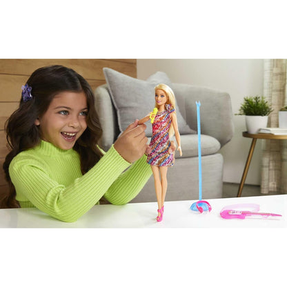 Barbie GYJ23 Bühne frei für große Träume Malibu Puppe ca. 30 cm groß, blond