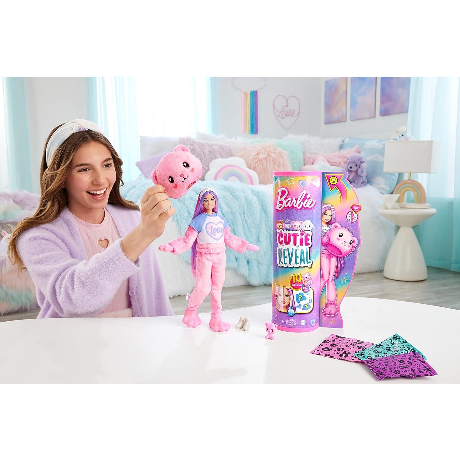 Barbie HKR04 Cutie Reveal Puppe - Kuschelweiche Plüschverpackung mit 10 Überraschungen