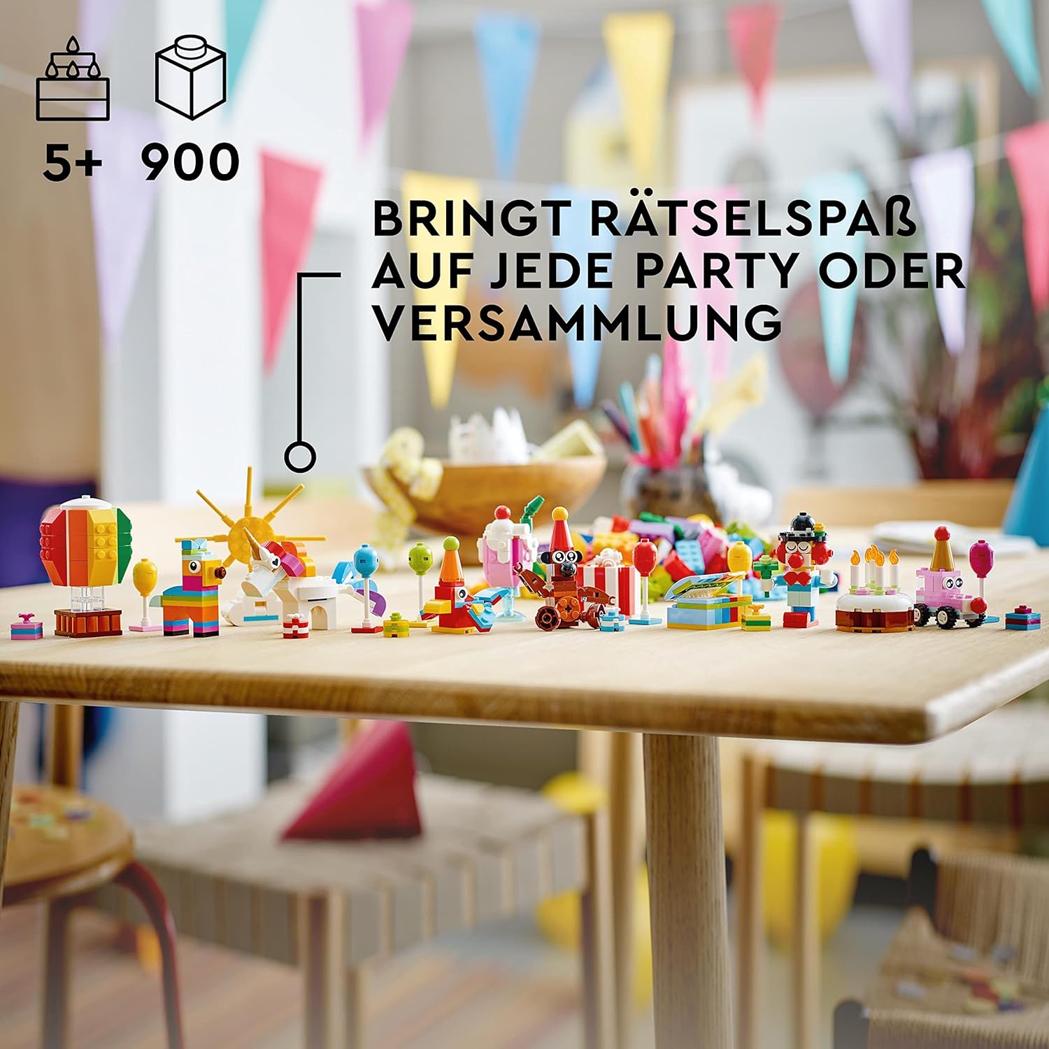 LEGO 11029 Classic Party Kreativ-Bauset Bausteine-Box, Familienspiele zum gemeinsamen Spielen