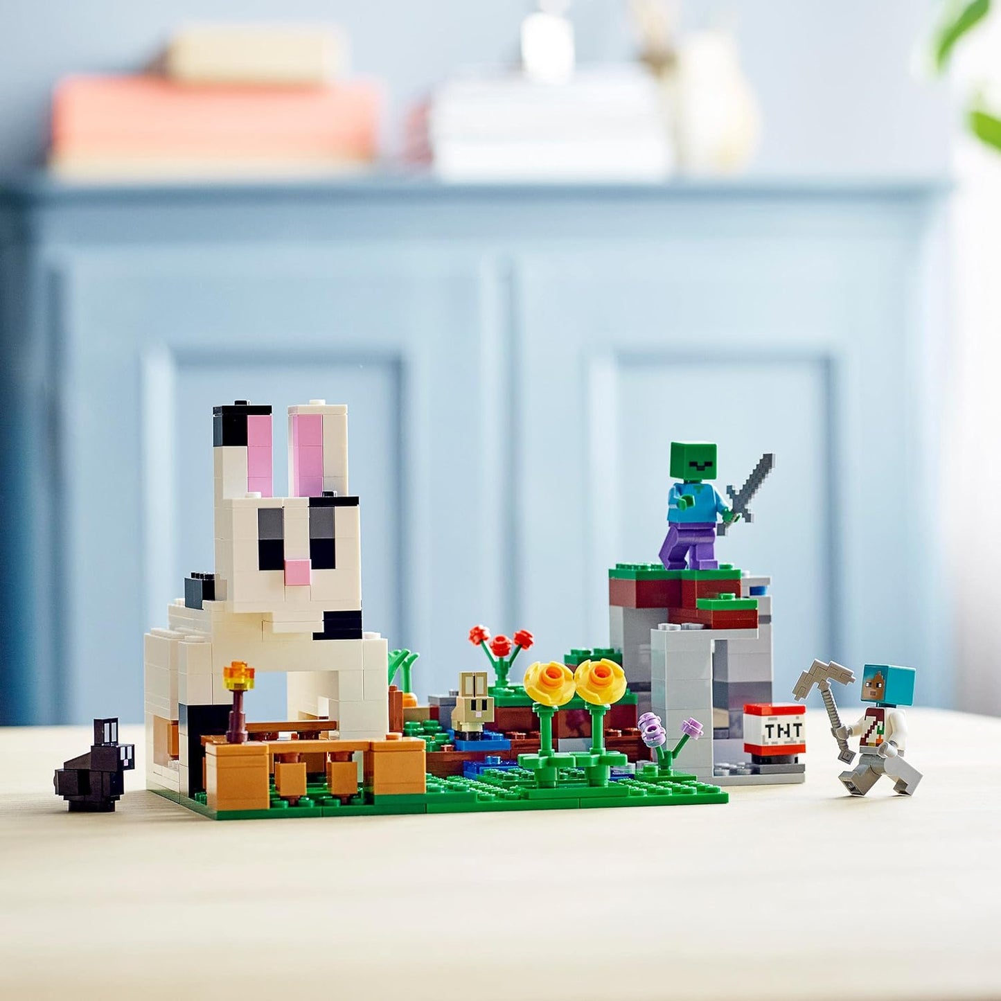 LEGO 21181 Minecraft Die Kaninchenranch, Bauernhof-Spielzeug mit Zähmer, Zombie und Tieren