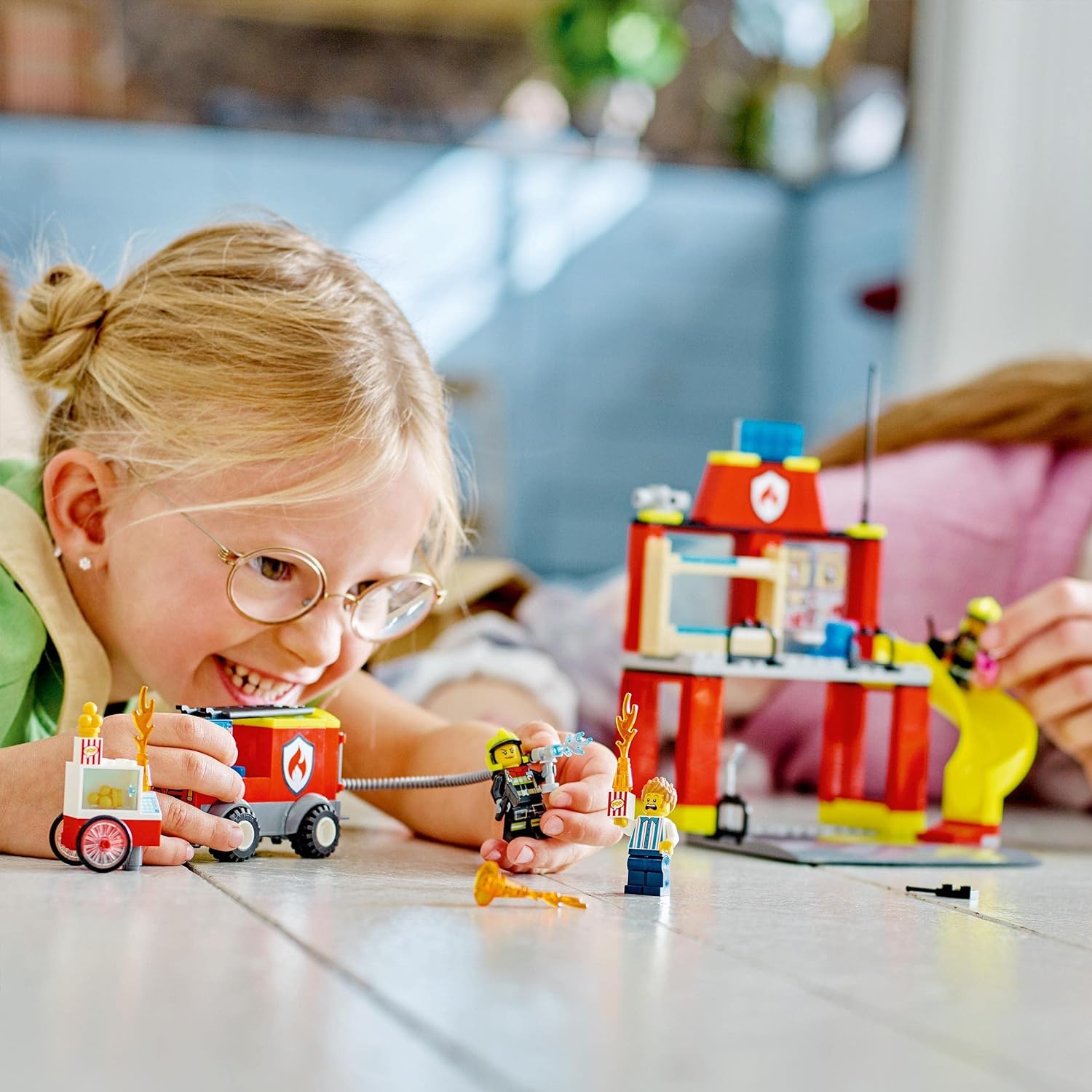 LEGO 60375 City Feuerwehr Feuerwehrstation und Löschauto, Lernspielzeug Feuerwehrauto-Spielzeug